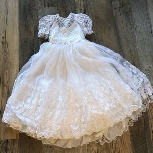Gorgeous Flowy Tulle Wedding Flower Girl Dress
